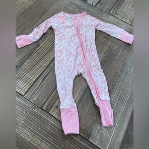 Caden Lane full zip sleeper blush leopard